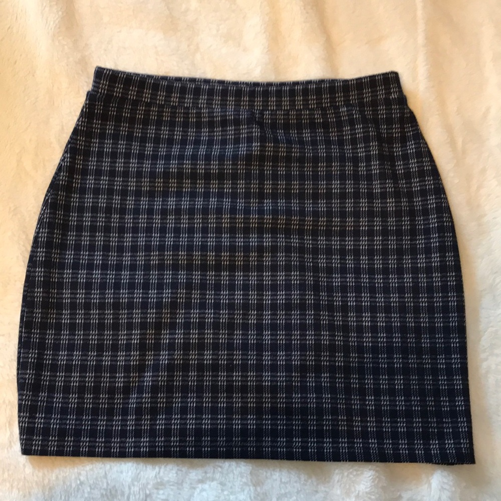 High waisted plaid skirt.